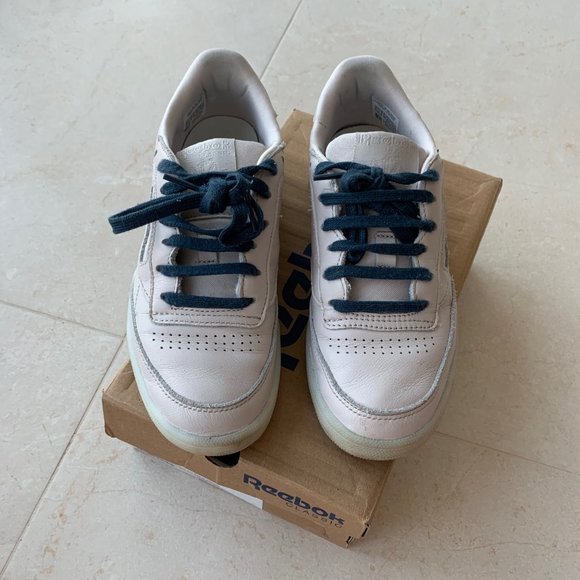 Reebok Classics - Picture 3 of 5